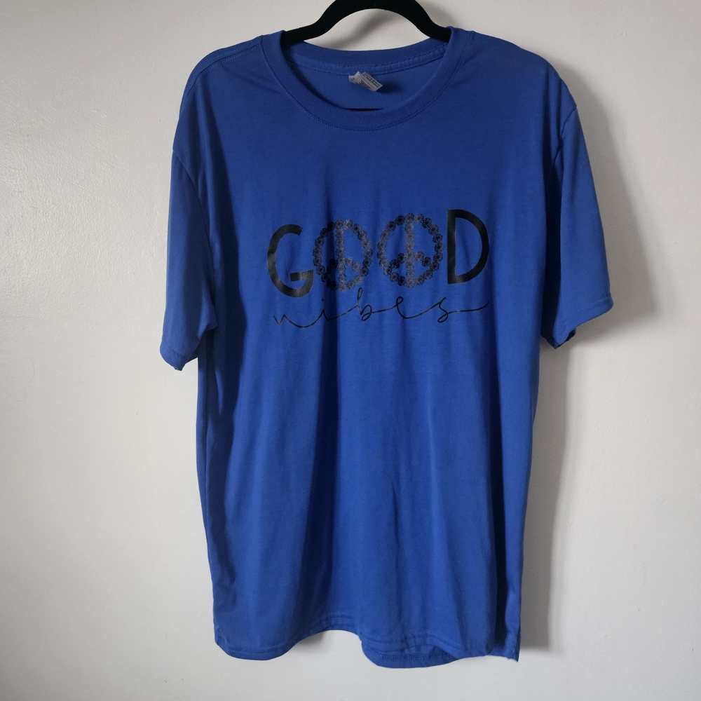 Gildan Blue Graphic Short Sleeve Tee